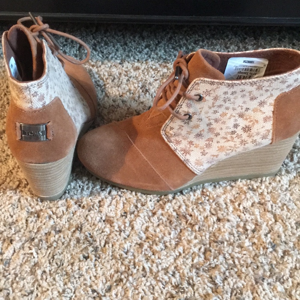 Tom booties